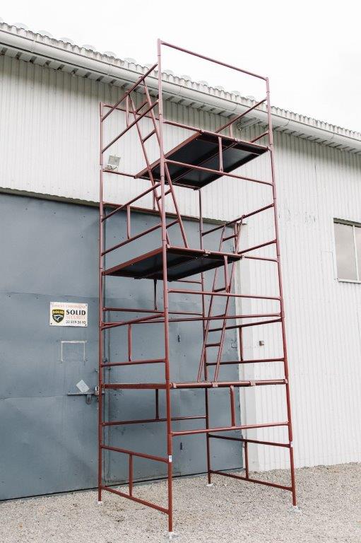 Samodzielne rusztowanie warszawskie – lekkie i łatwe w montażu